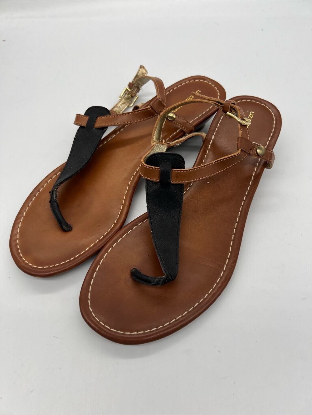 Liz Claiborne Leather T-Strap Sandals in Brown and Black